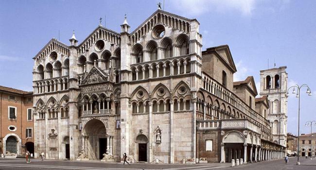 Charming Flat In Centro A Ferrara Con Posto Auto Villa Екстериор снимка