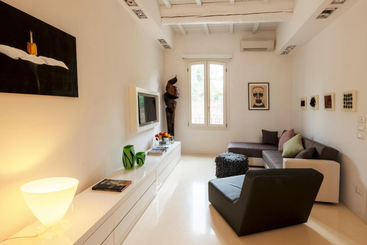 Charming Flat In Centro A Ferrara Con Posto Auto Villa Екстериор снимка