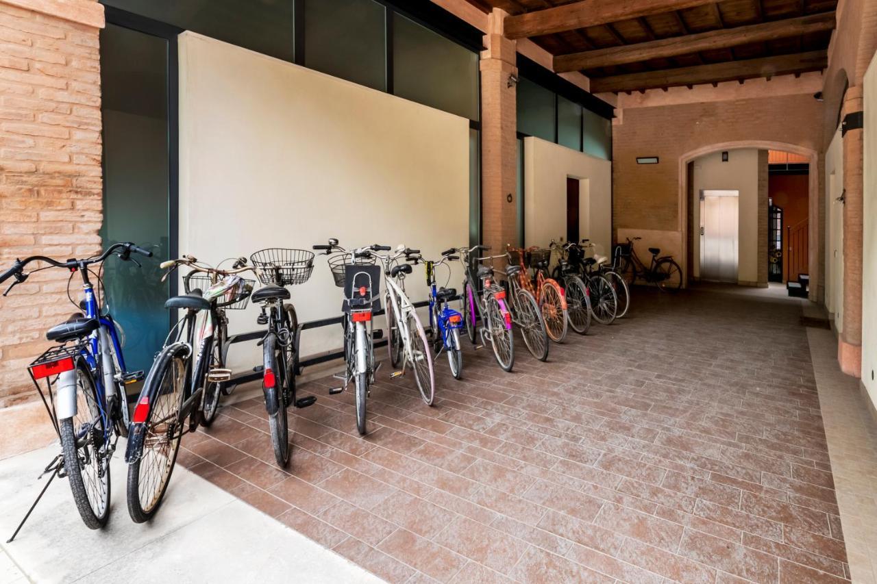 Charming Flat In Centro A Ferrara Con Posto Auto Villa Екстериор снимка