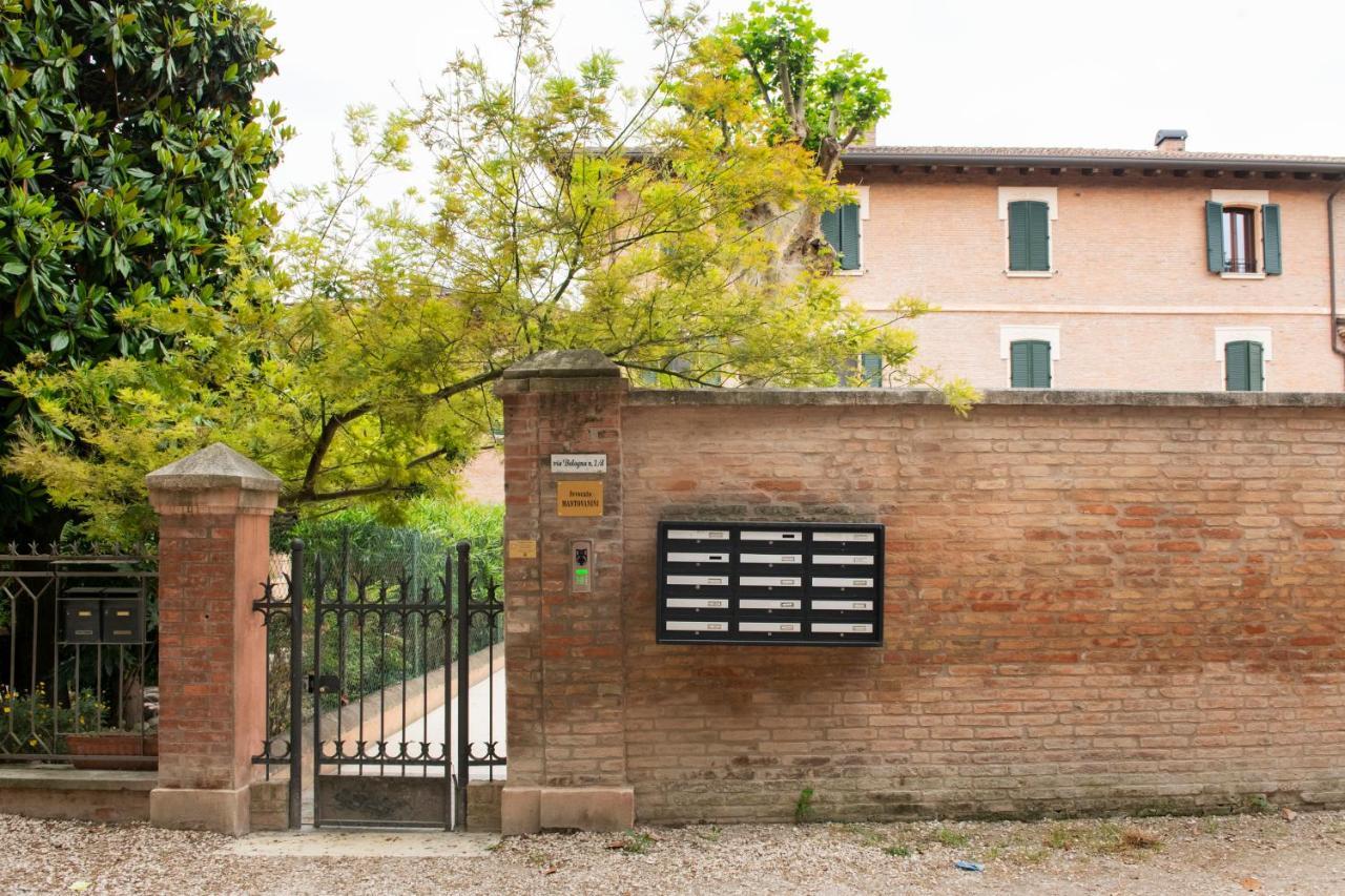 Charming Flat In Centro A Ferrara Con Posto Auto Villa Екстериор снимка
