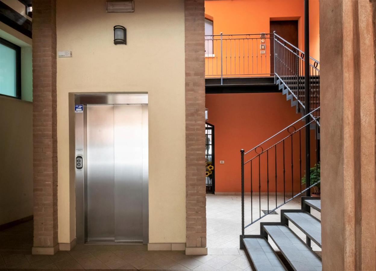 Charming Flat In Centro A Ferrara Con Posto Auto Villa Екстериор снимка