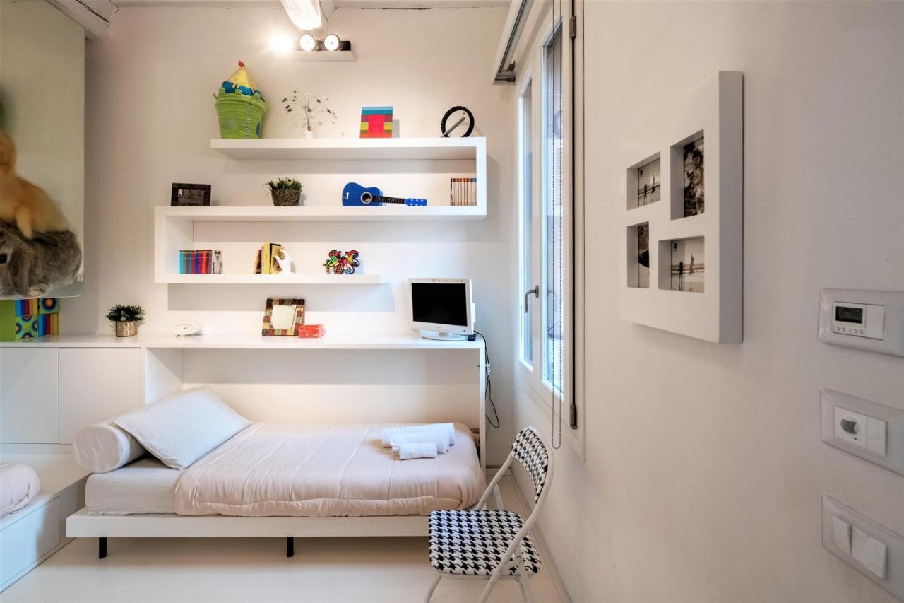 Charming Flat In Centro A Ferrara Con Posto Auto Villa Екстериор снимка